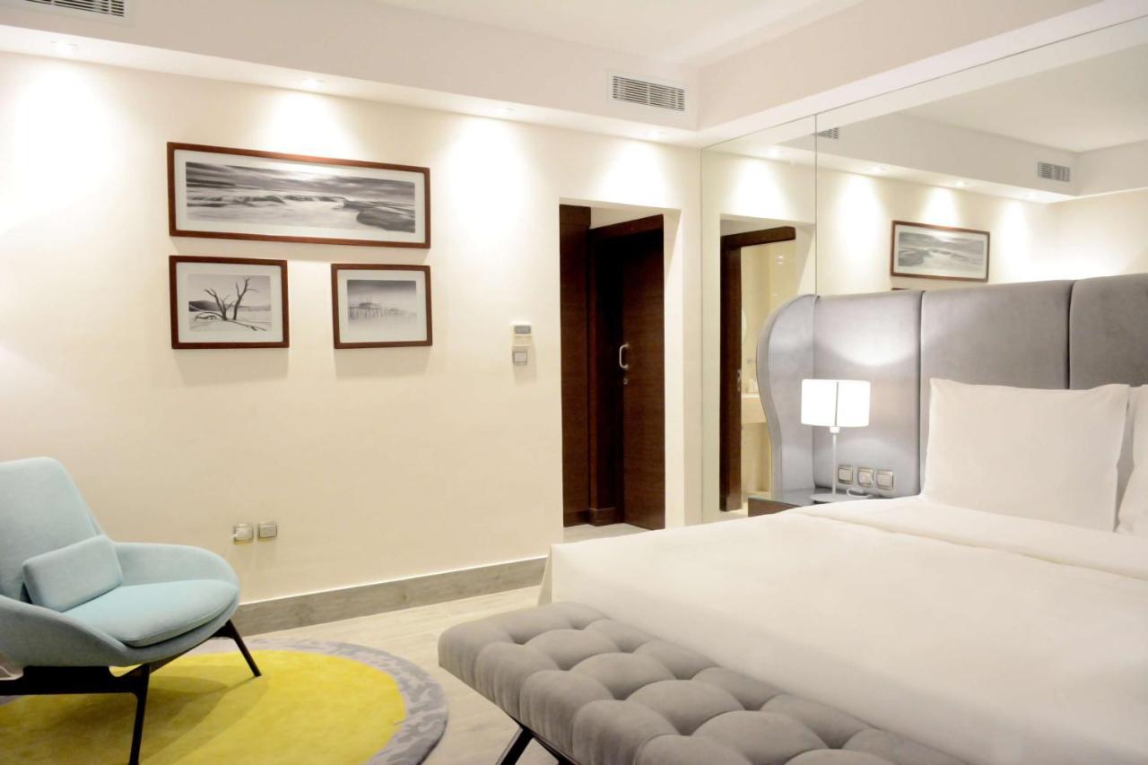Radisson Blu Resort, Al Khobar Bahía de la Media Luna Exterior foto A bedroom at the hotel