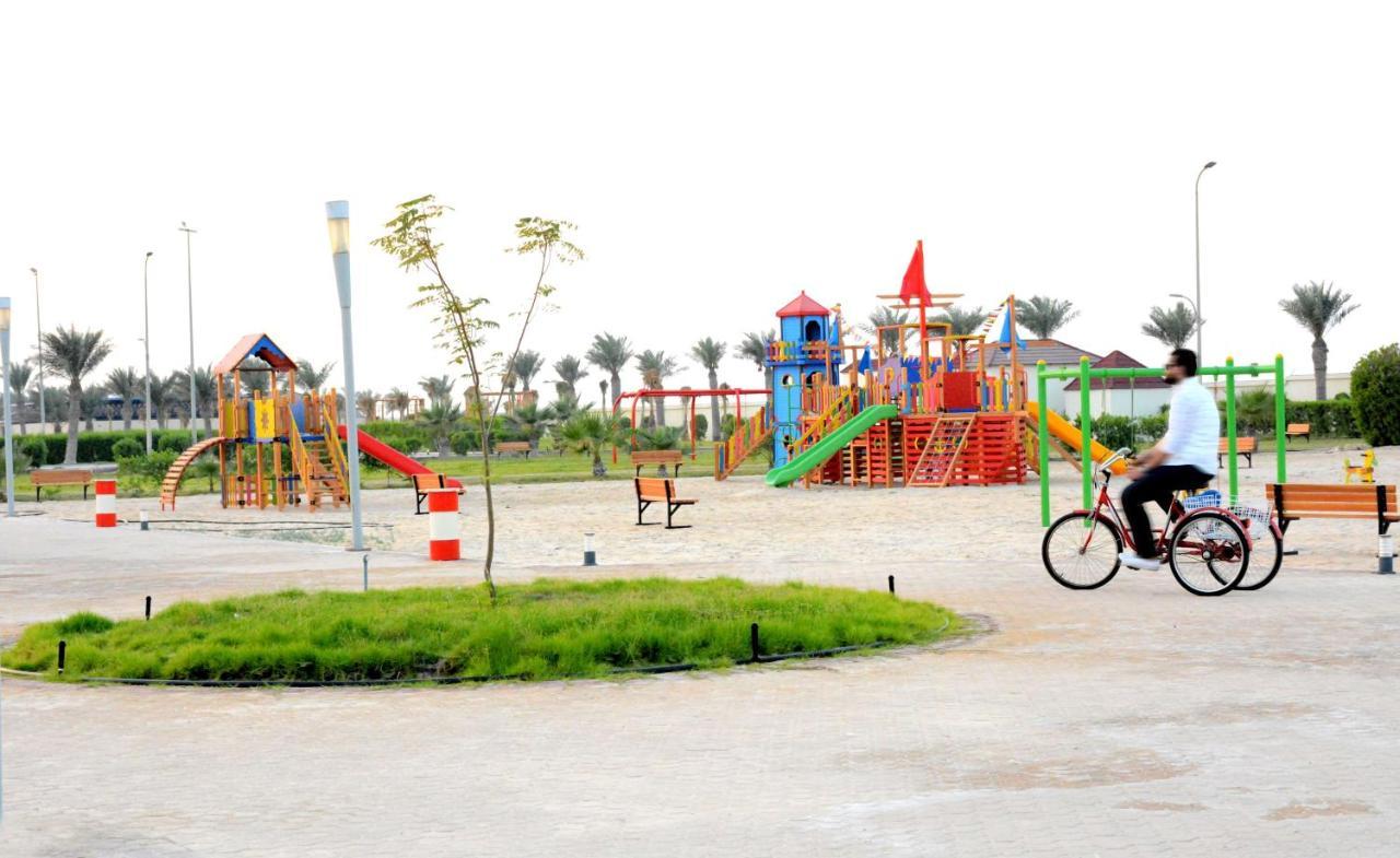 Radisson Blu Resort, Al Khobar Bahía de la Media Luna Exterior foto Al-Shaab Park