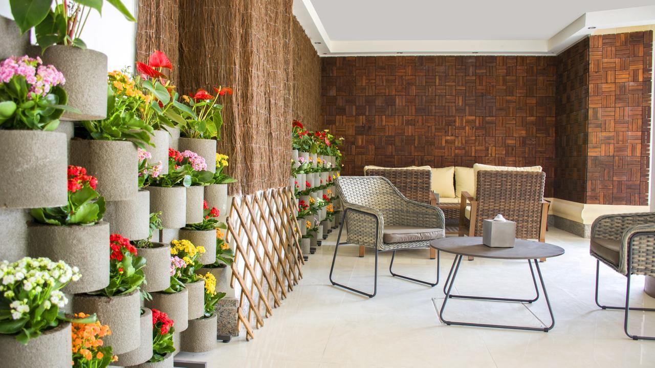 Radisson Blu Resort, Al Khobar Bahía de la Media Luna Exterior foto Vertical garden