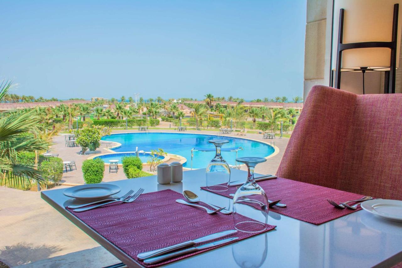 Radisson Blu Resort, Al Khobar Bahía de la Media Luna Exterior foto View from the hotel